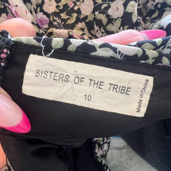 Floral Pattern Ruched Mini Ruffle Dress Size Medium - Picture 4 of 4